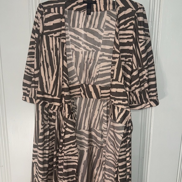 Banana Republic Stretch Animal Print Wrap Dress Size 8 - Picture 6 of 6